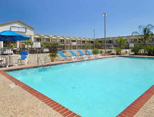 Super 8 By Wyndham Breaux Bridge Motel Létesítmények fotó